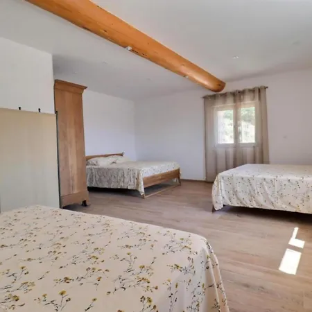 De Chabrier Apartmán *